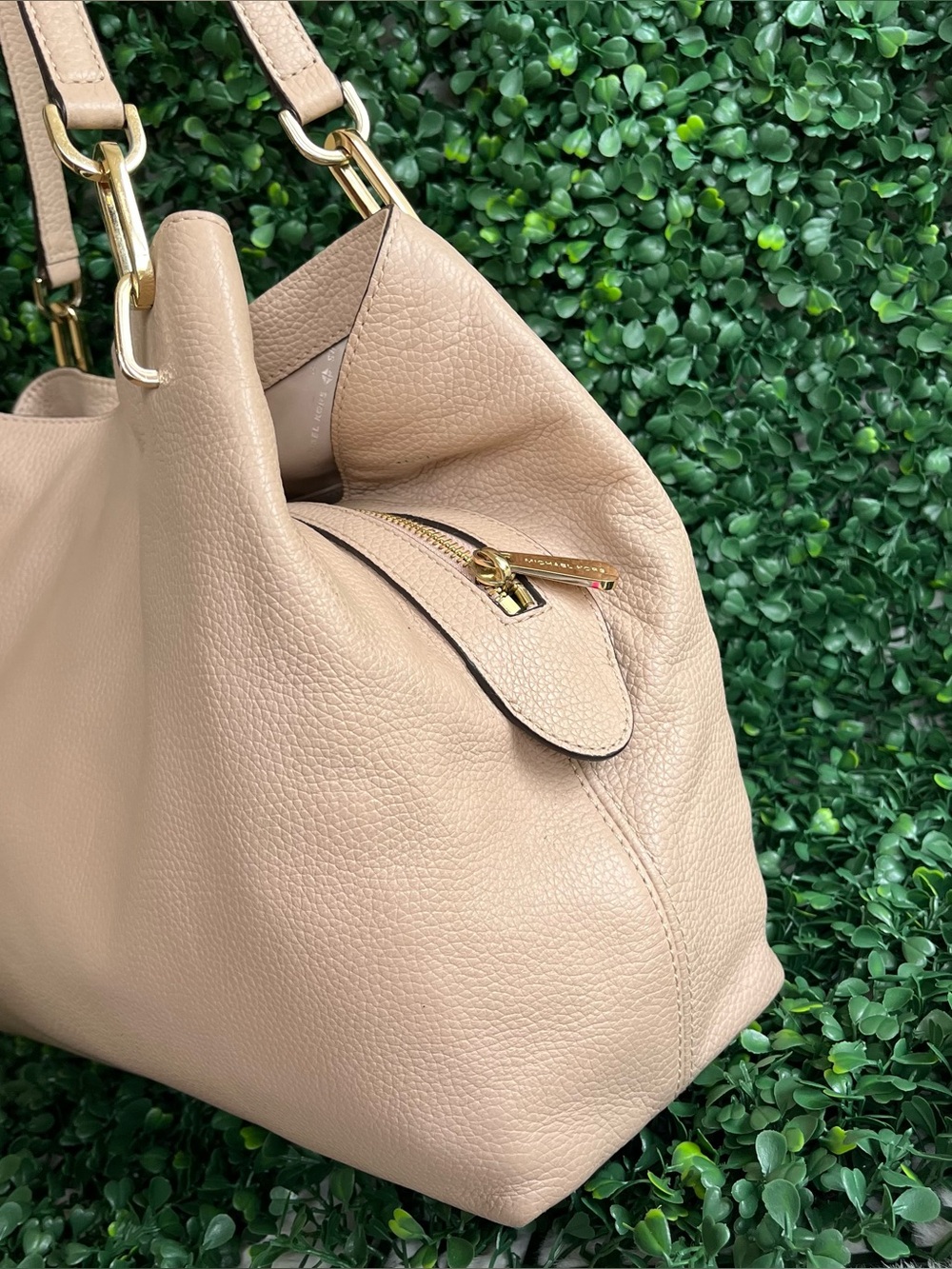 MICHAEL KORS Beige Raven Selma Floral Shoulder Bag Tote Bedford Astor Nolita - Picture 3 of 10